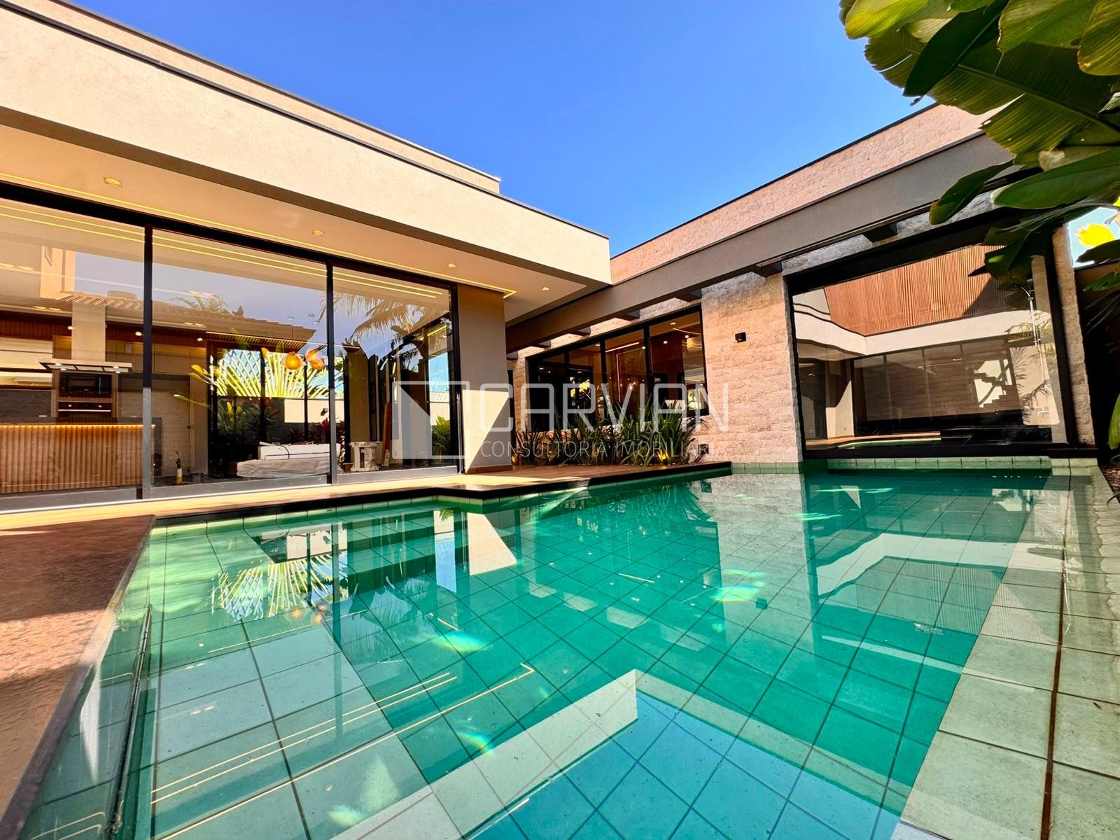 Casa à venda com 4 quartos, 4 suítes, 2 vagas e 450m² no Condomínio Guaporé, Ribeirão Preto (SP) — foto 6 de 30