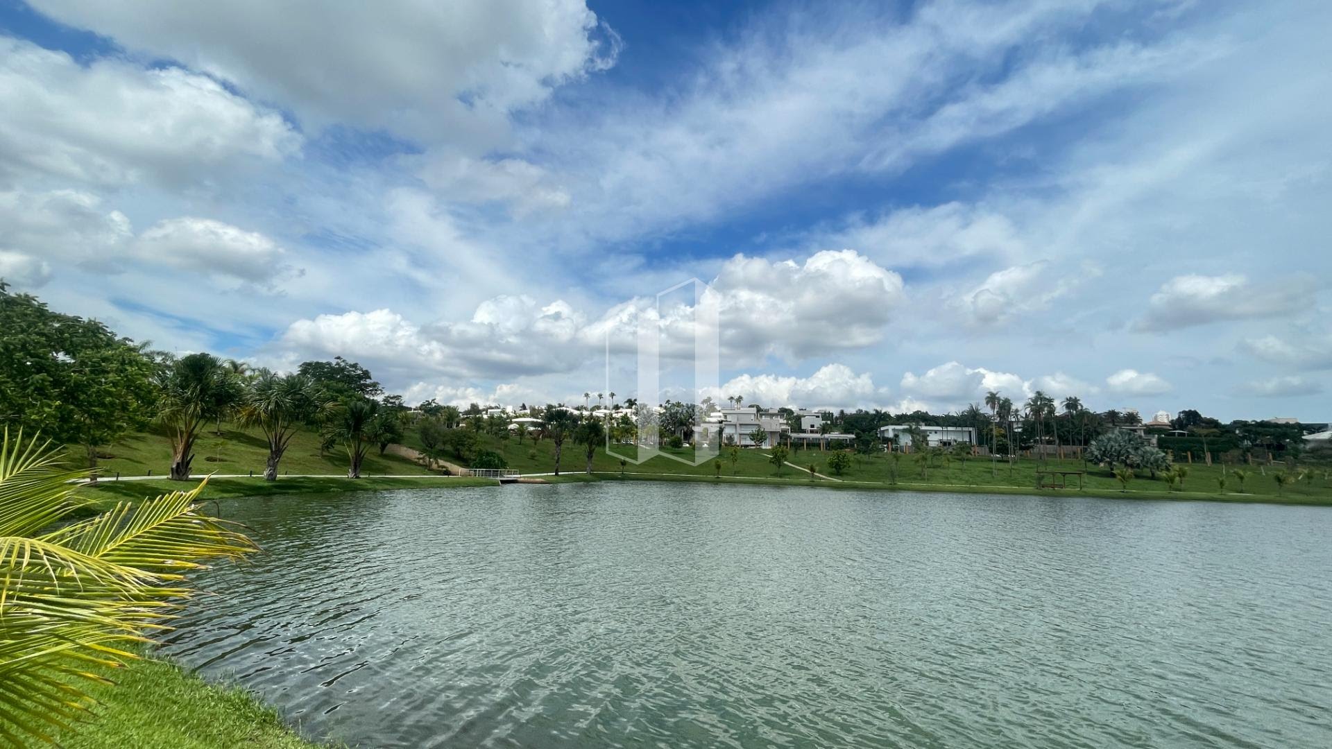 Terreno à venda com 800m² de terreno no Residencial Alphaville Flamboyant, Goiânia (GO) — foto 4 de 5