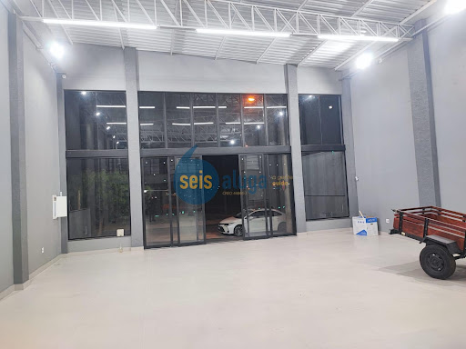 Salão Comercial para Locação em Jardim Alphacenter, SBO