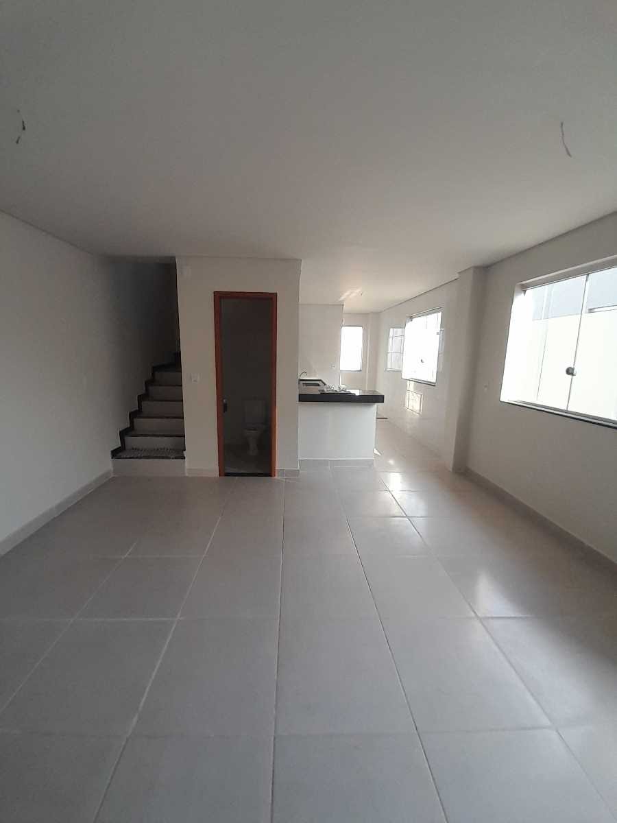 Casa à venda com 3 quartos, 1 suíte, 2 vagas e 110m² no Sao Joao Batista (venda Nova), Belo Horizonte (MG) — foto 3 de 18