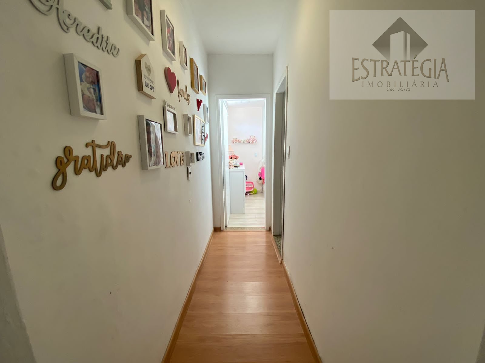 Casa à venda com 2 quartos, 3 banheiros, 4 vagas e 240m² no Bingen, Petrópolis (RJ) — foto 4 de 11