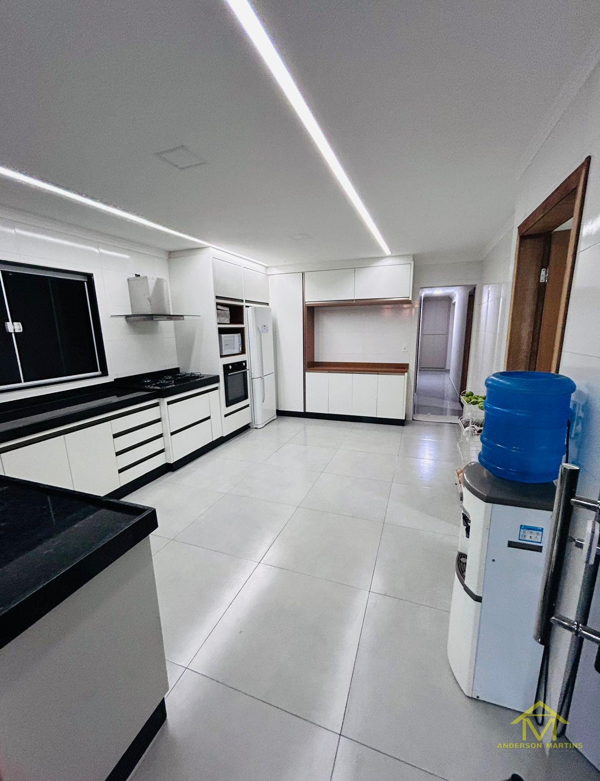 Casa à venda com 4 quartos, 4 banheiros, 5 vagas e 700m² no Santa Mônica, Guarapari (ES) — foto 13 de 20