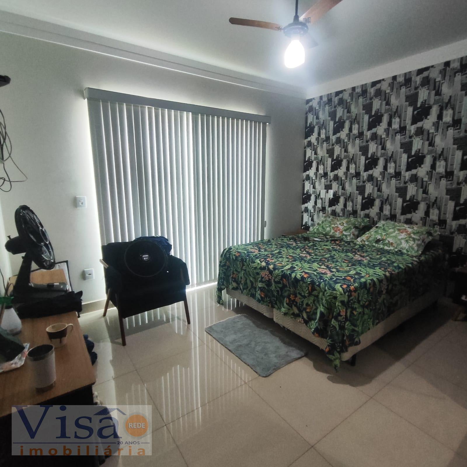 Casa à venda com 3 quartos, 1 suíte, 2 vagas e 250m² no Prado, Paracatu (MG) — foto 11 de 20