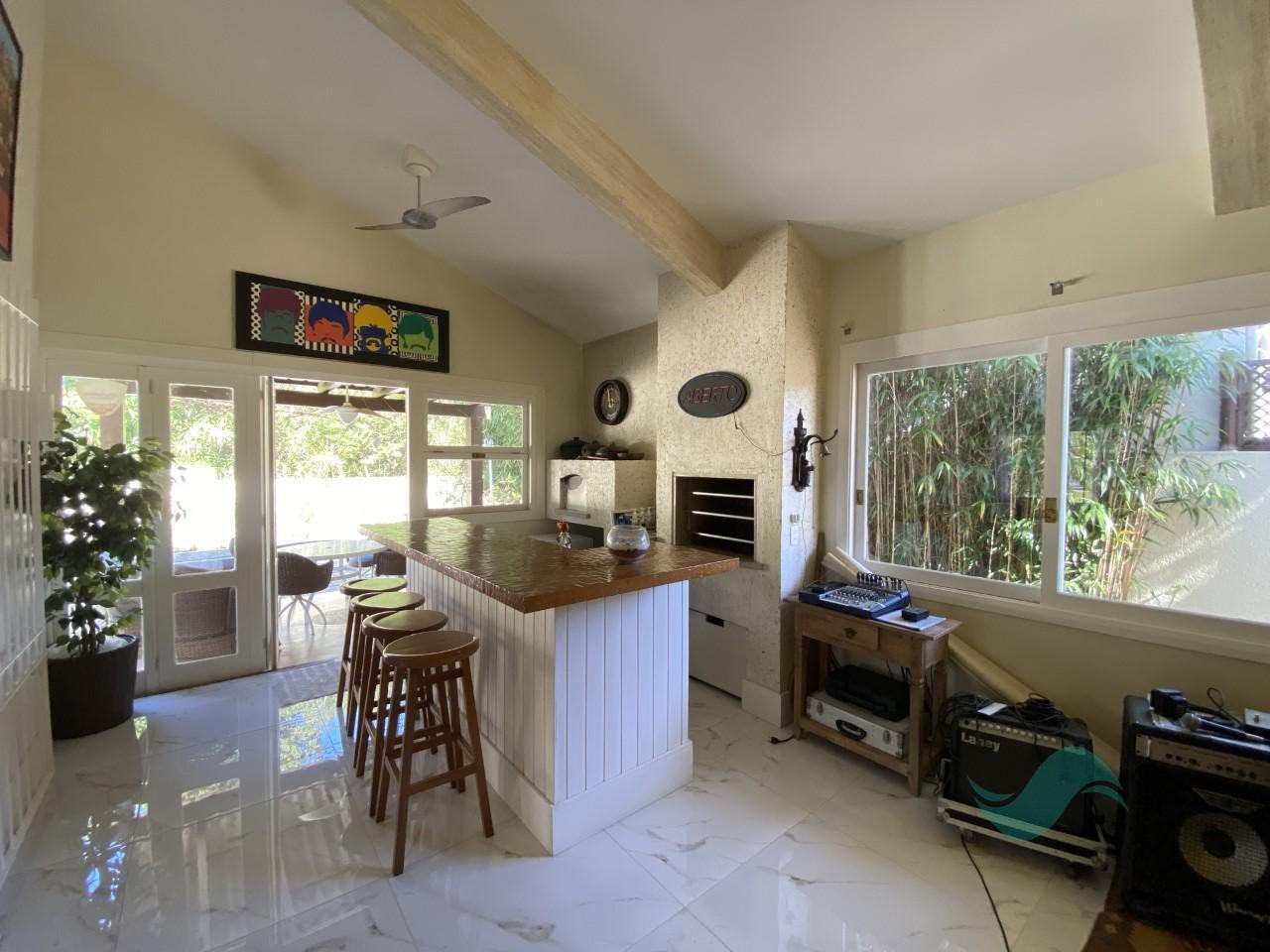 Casa à venda com 3 quartos, 3 suítes, 2 vagas e 492m² no Jurerê, Florianópolis (SC) — foto 4 de 23
