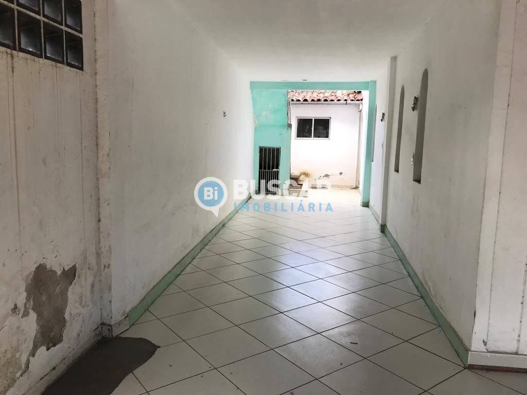 Casa à venda com 7 quartos, 1 suíte, 3 vagas e 289m² no Brasília, Feira de Santana (BA) — foto 4 de 12