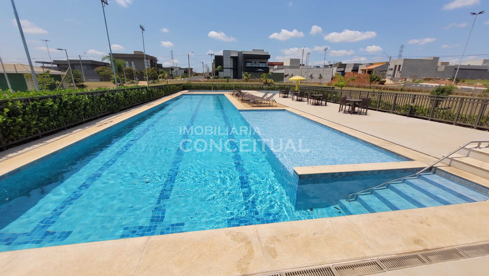 Piscina Adulto e Infantil