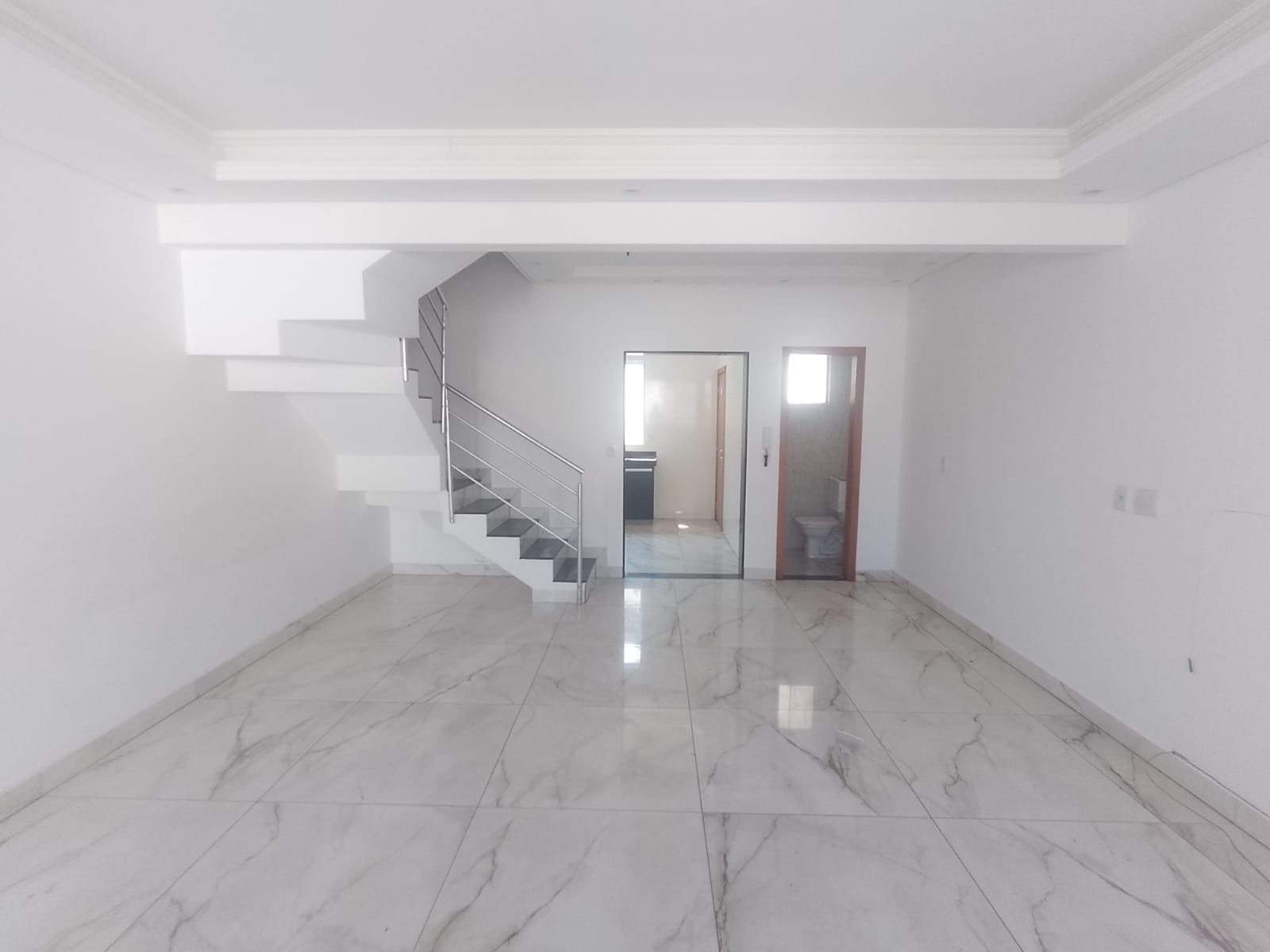 Casa à venda com 3 quartos, 1 suíte, 2 vagas e 105m² no Sinimbu, Belo Horizonte (MG) — foto 3 de 19