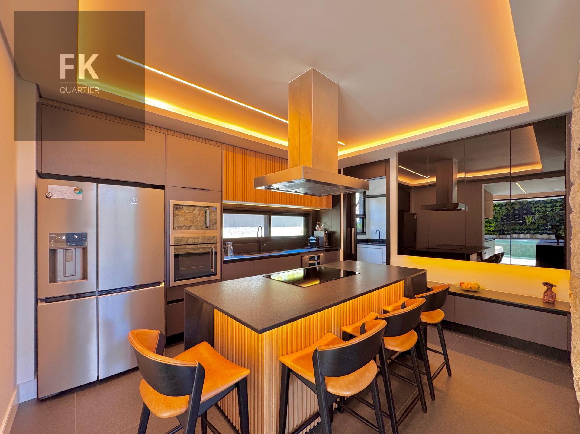 Casa à venda com 4 quartos, 4 suítes, 4 vagas e 426m² no Tamboré, Barueri (SP) — foto 12 de 30