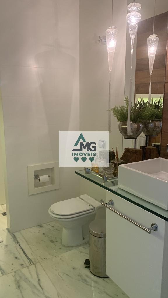 Casa à venda com 3 quartos, 1 suíte, 2 vagas e 400m² no São Conrado, Três Corações (MG) — foto 18 de 24