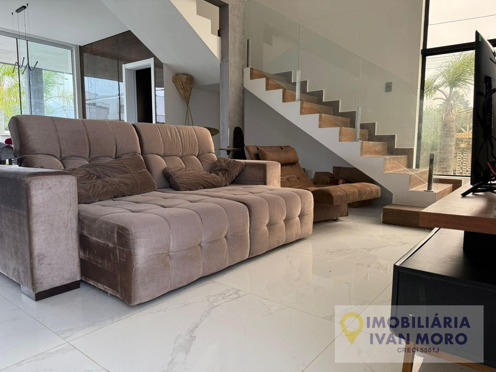 Casa à venda com 3 quartos, 3 suítes, 4 vagas e 212m² no São João do Rio Vermelho, Florianópolis (SC) — foto 10 de 23