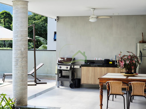 Casa de Condomínio  em Praia da Lagoinha  -  Ubatuba