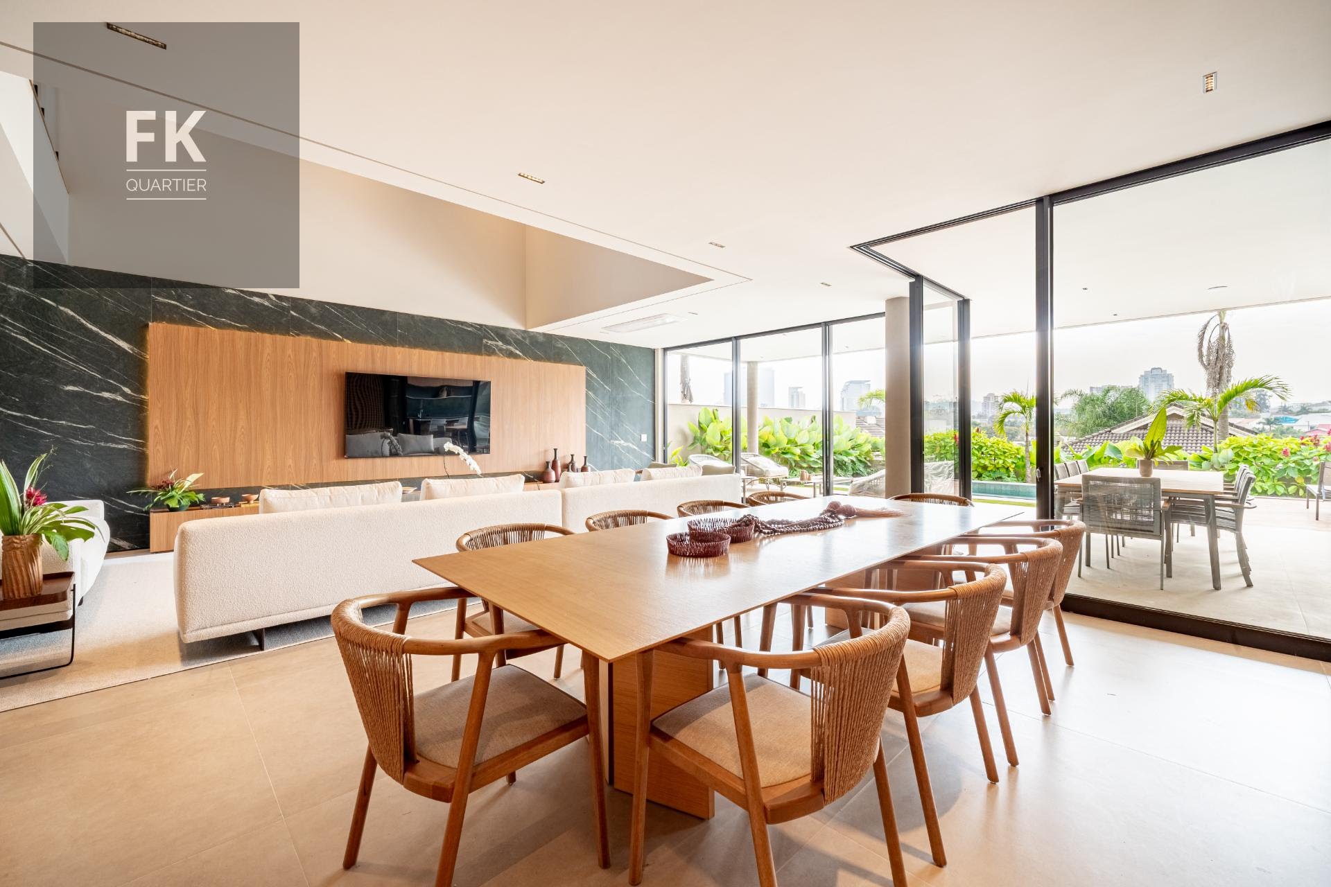 Casa à venda com 4 quartos, 4 suítes, 3 vagas e 535m² no Alphaville Residencial Dois, Barueri (SP) — foto 10 de 30