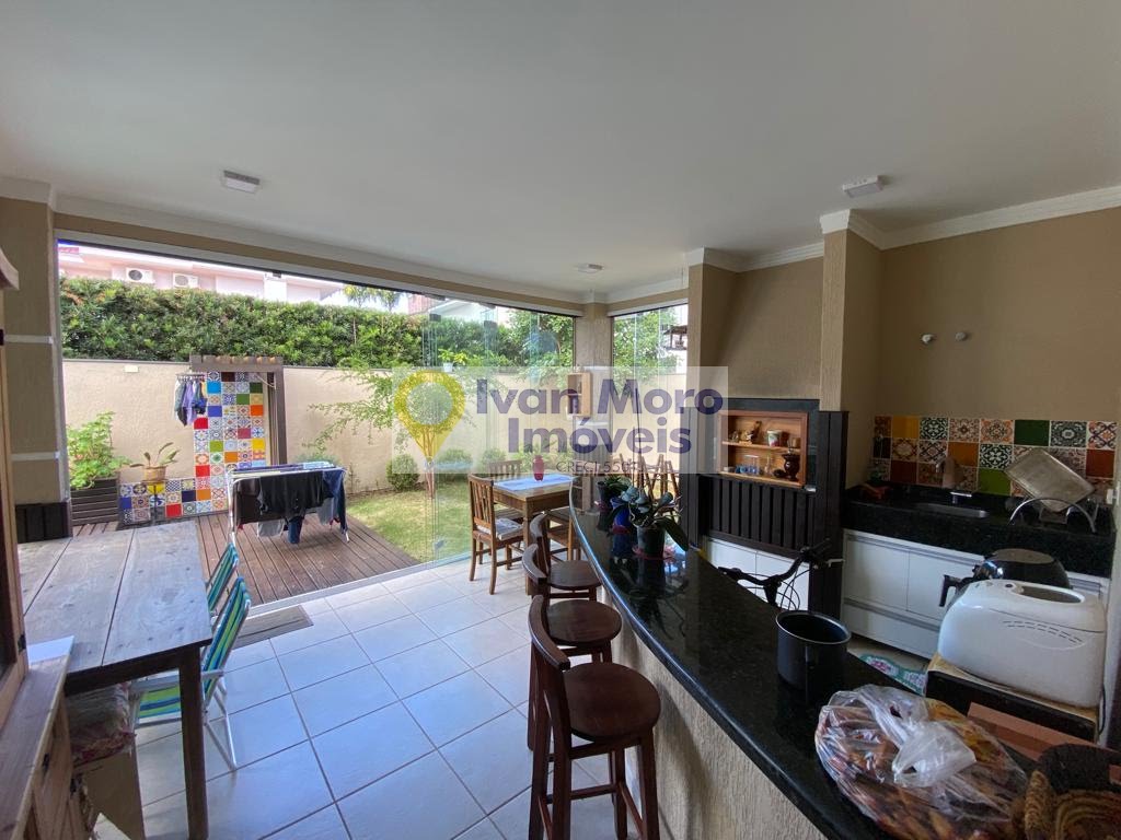 Casa à venda com 3 quartos, 3 suítes, 2 vagas e 204m² no Cachoeira do Bom Jesus, Florianópolis (SC) — foto 14 de 27