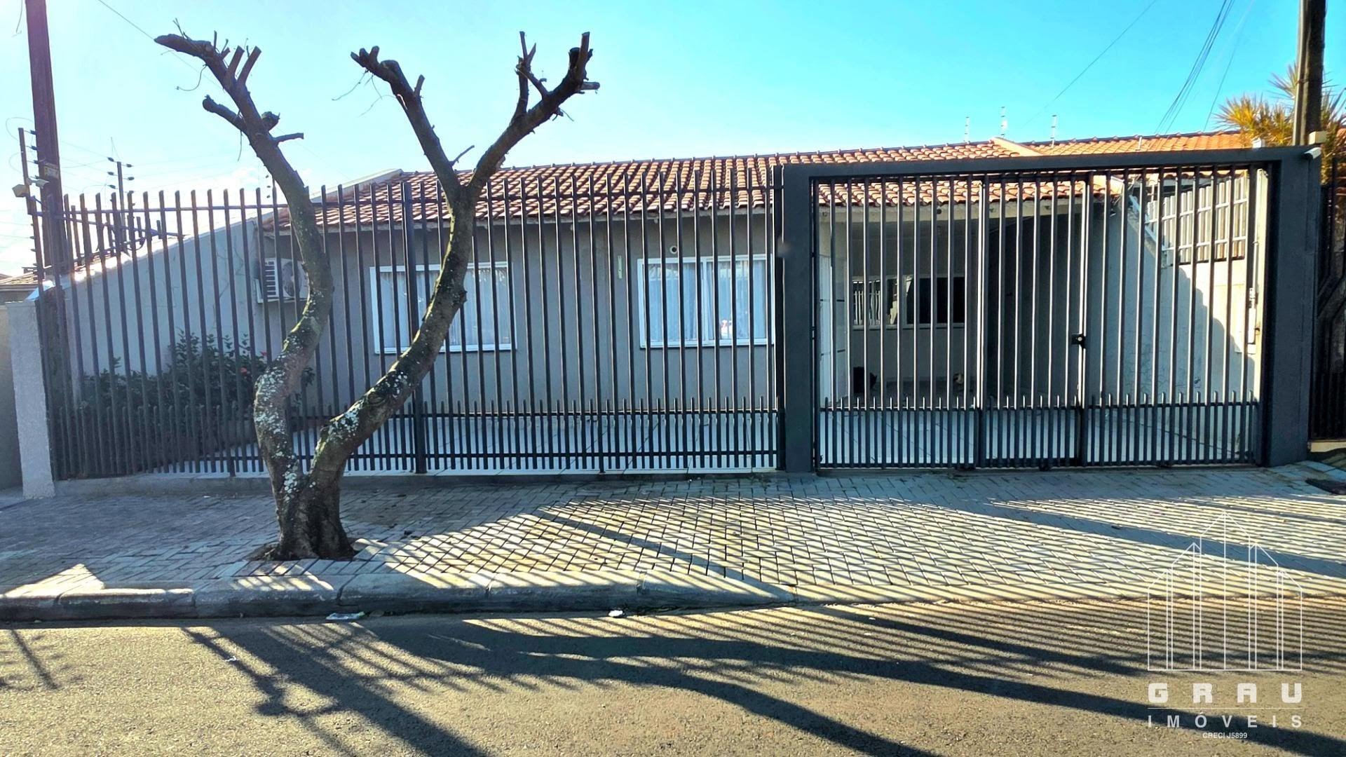 Casa com piscina no Jardim Curitibano IV  -  Foz do Iguaçu