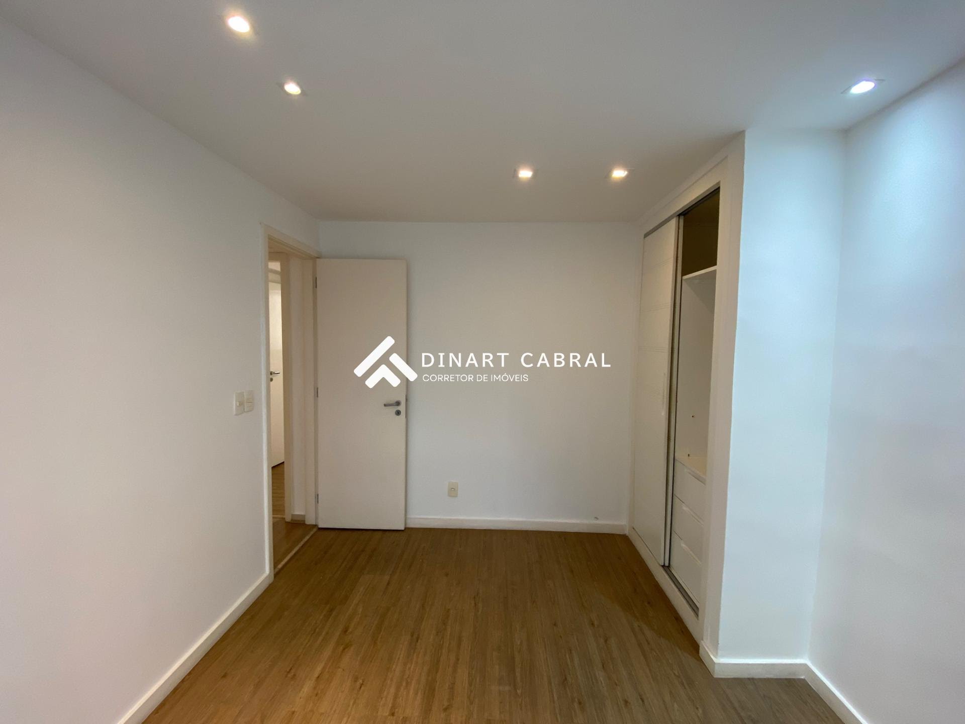Apartamento à venda com 2 quartos, 1 suíte, 3 vagas e 176m² no Leblon, Rio de Janeiro (RJ) — foto 11 de 30