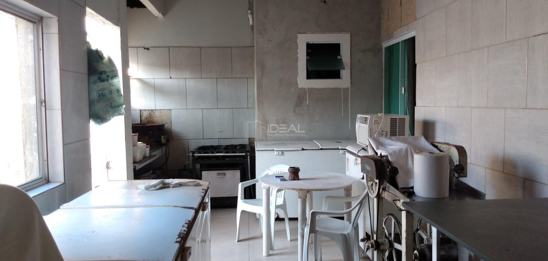 Casa à venda com 3 quartos, 2 suítes, 3 vagas e 300m² no Parque do Prado, Campos dos Goytacazes (RJ) — foto 27 de 29