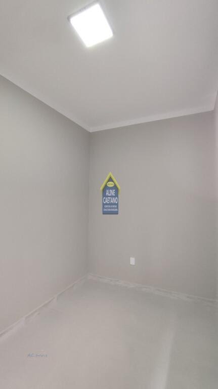 Casa à venda com 3 quartos, 1 suíte, 2 vagas e 110m² no Tupi, Praia Grande (SP) — foto 12 de 30