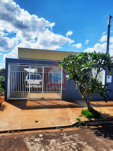 Casa em Cidade Jardim  -  Arapongas