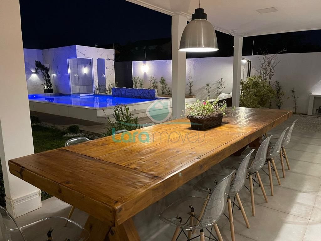 Casa à venda com 4 quartos, 4 suítes, 3 vagas e 600m² no Extensão do Bosque, Rio das Ostras (RJ) — foto 11 de 30