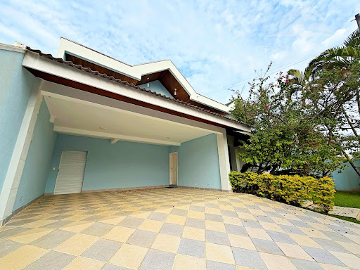 Sobrado Triplex Caiobá, 6 Suítes, Piscina. Conforto e
