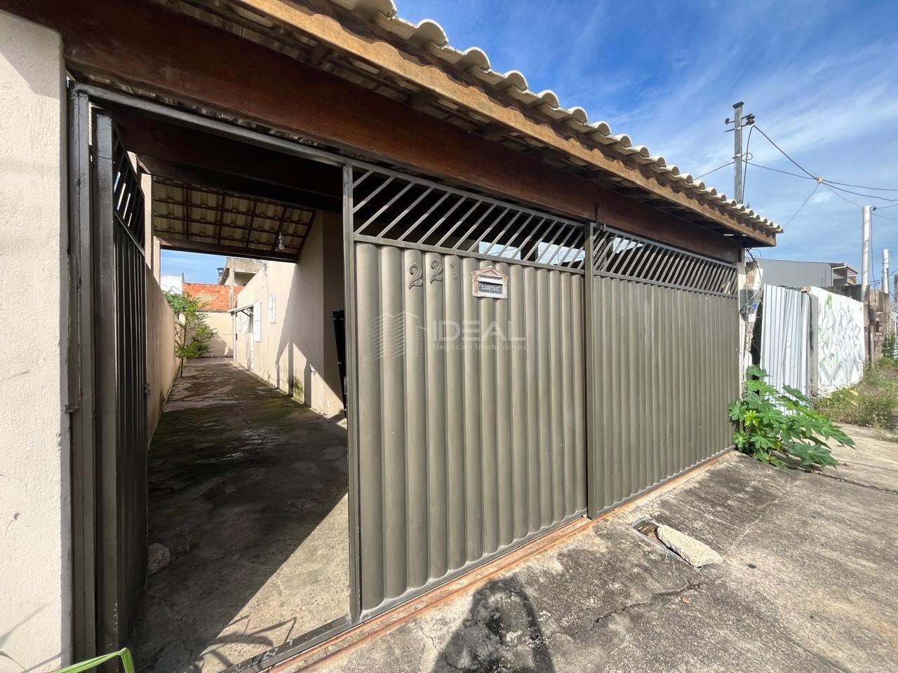 Casa à venda com 2 quartos, 1 banheiro, 3 vagas e 101m² no Vila da Rainha, Campos dos Goytacazes — foto principal