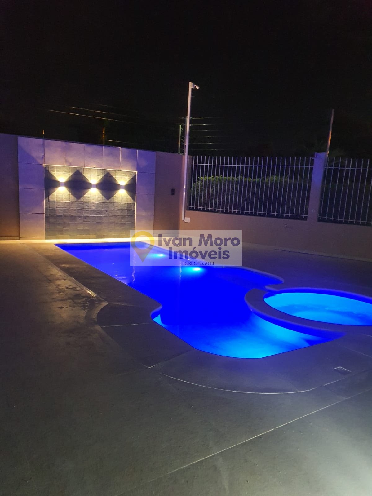 Casa para alugar com 4 quartos, 4 suítes, 3 vagas e 250m² no Daniela, Florianópolis (SC) — foto 17 de 30