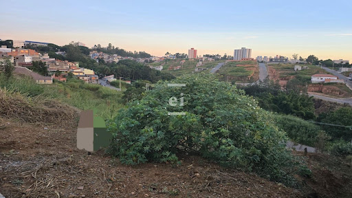 Lote de terreno declive