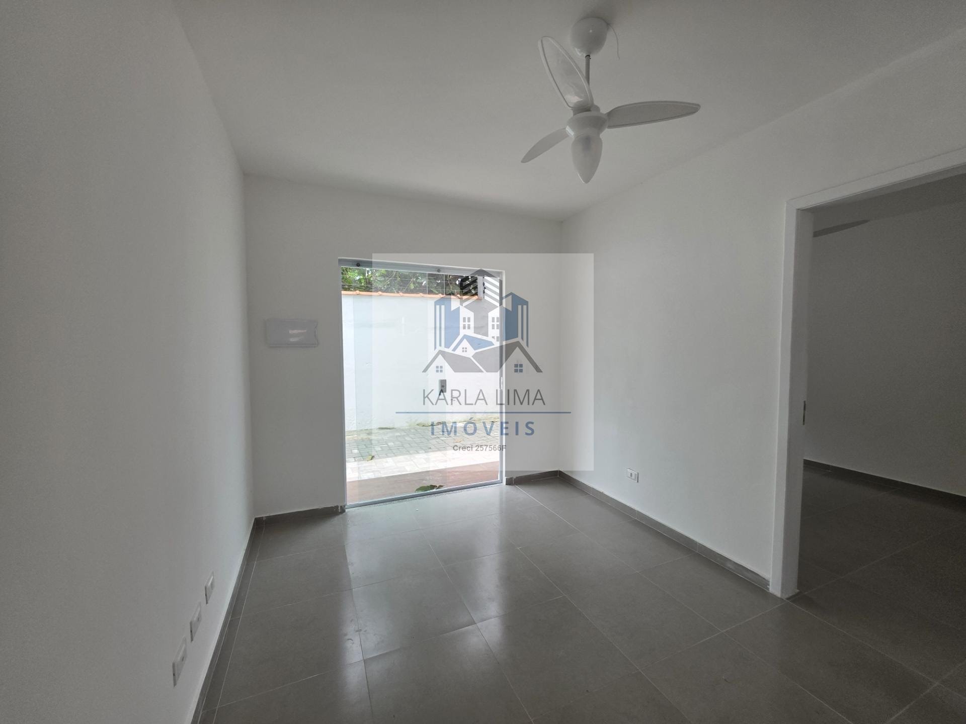 Casa à venda com 2 quartos, 1 vaga e 51m² no Centro, Bertioga — foto principal