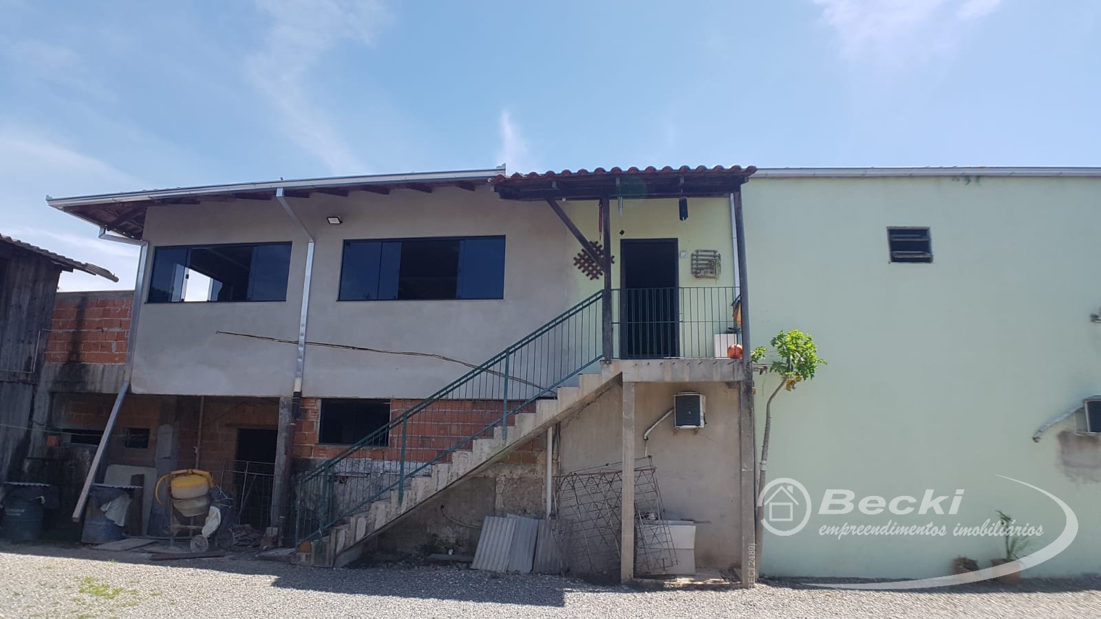 Casa à venda com 4 quartos, 1 suíte, 2 vagas e 310m² no Jarivatuba, Joinville (SC) — foto 19 de 24