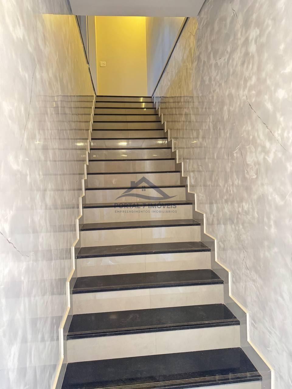 Casa à venda com 4 quartos, 1 suíte, 2 vagas e 210m² no Jardim Arizona, Sete Lagoas (MG) — foto 13 de 20