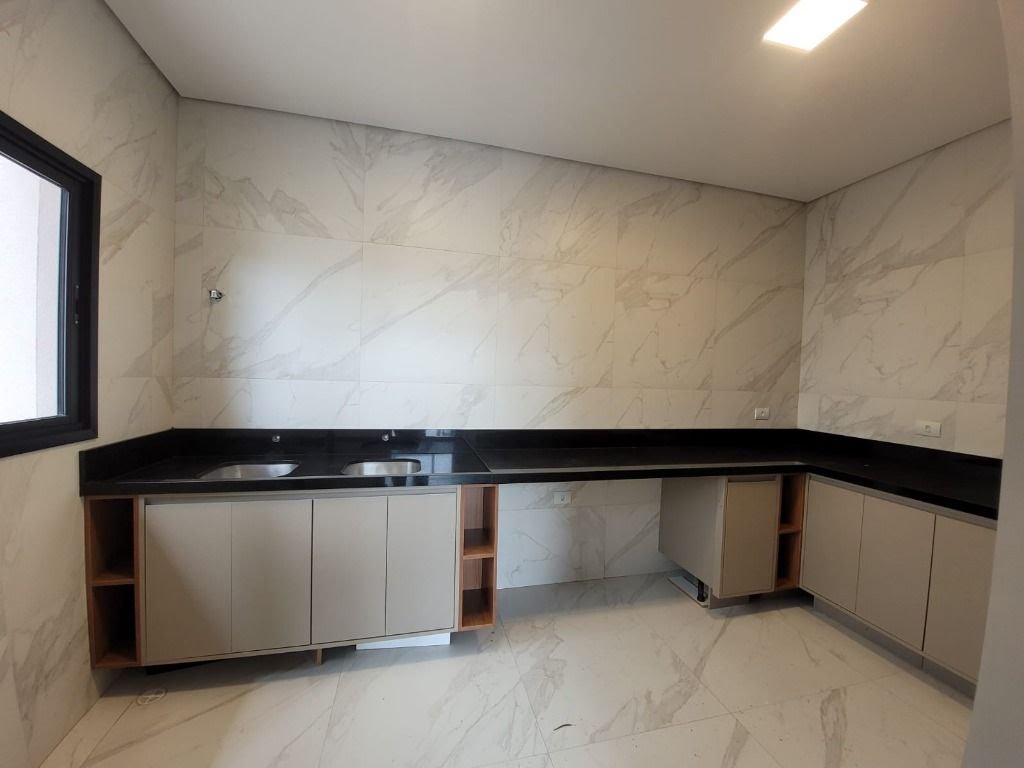 Casa à venda com 4 quartos, 4 suítes, 6 vagas e 441m² no Condominio Arujazinho V, Arujá (SP) — foto 16 de 19