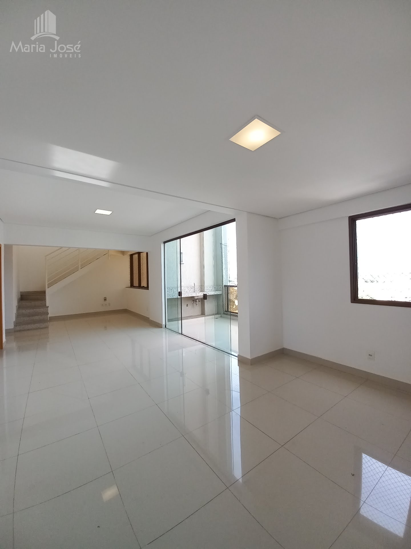 Cobertura à venda com 3 quartos, 3 suítes, 4 vagas e 160m² no Centro, Sete Lagoas (MG) — foto 3 de 30