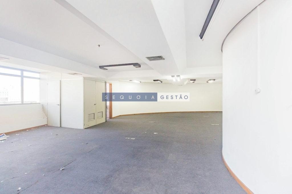 Comercial à venda com 1 banheiro, 4 vagas e 381m² no Floresta, Porto Alegre (RS) — foto 6 de 24