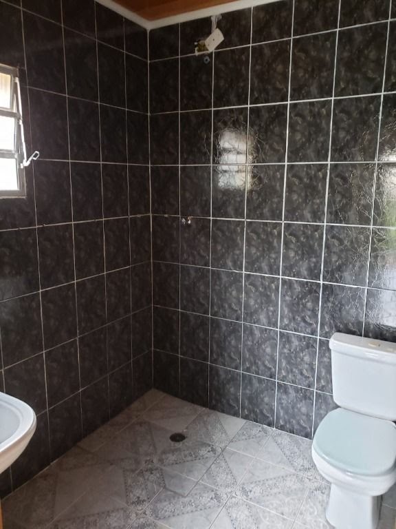 Casa à venda com 4 quartos, 1 suíte e 230m² no Condomínio Country Club, Arujá (SP) — foto 15 de 18