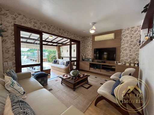 Casa Frente Mar em Ponta da Cruz  -  Angra dos Reis