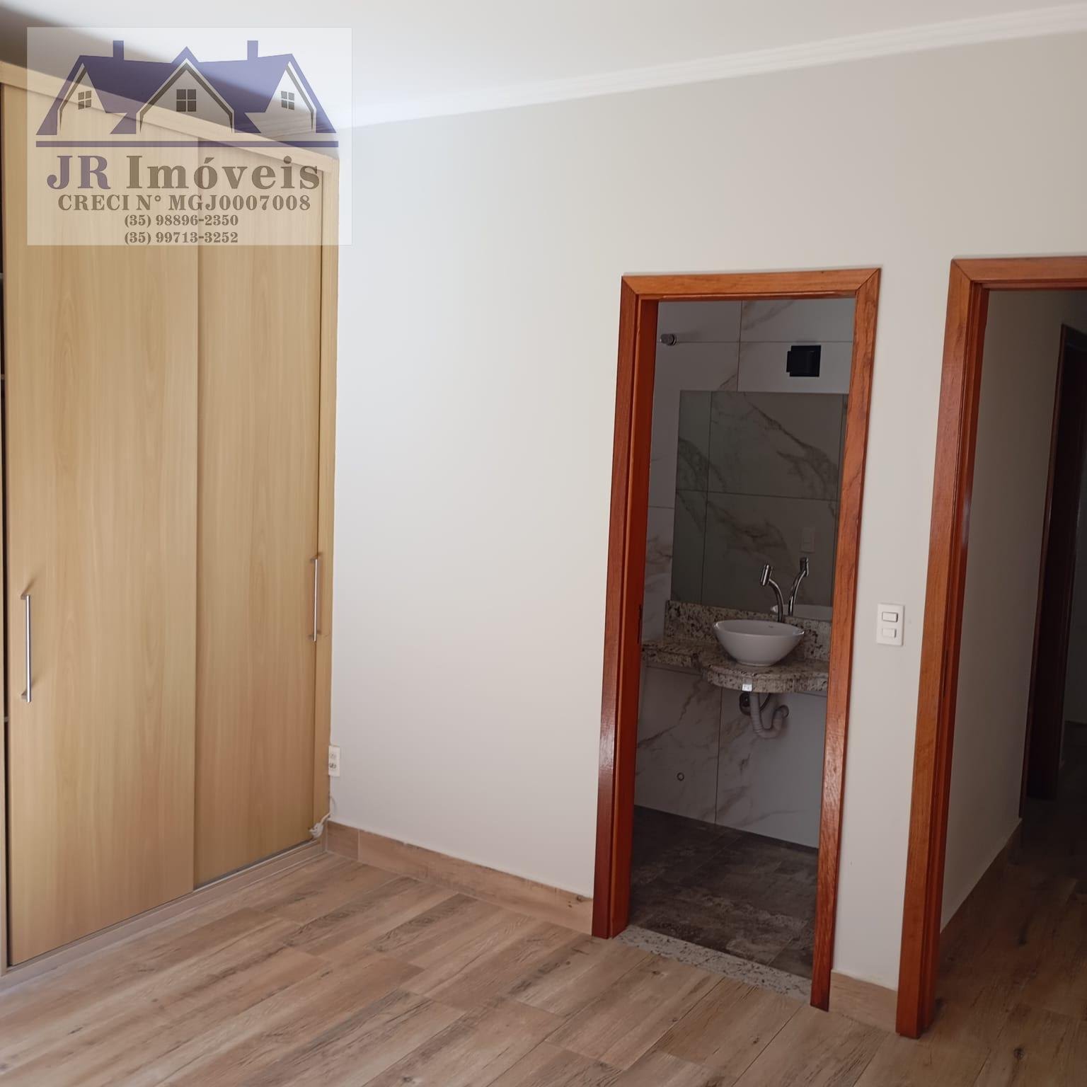 Casa à venda com 2 quartos, 1 suíte e 117m² no Centro, Piranguinho (MG) — foto 4 de 30