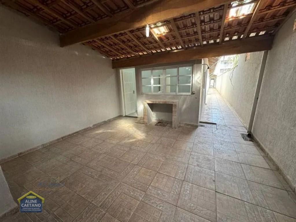 Casa à venda com 3 quartos, 1 suíte, 2 vagas e 194m² no Guilhermina, Praia Grande (SP) — foto 19 de 20