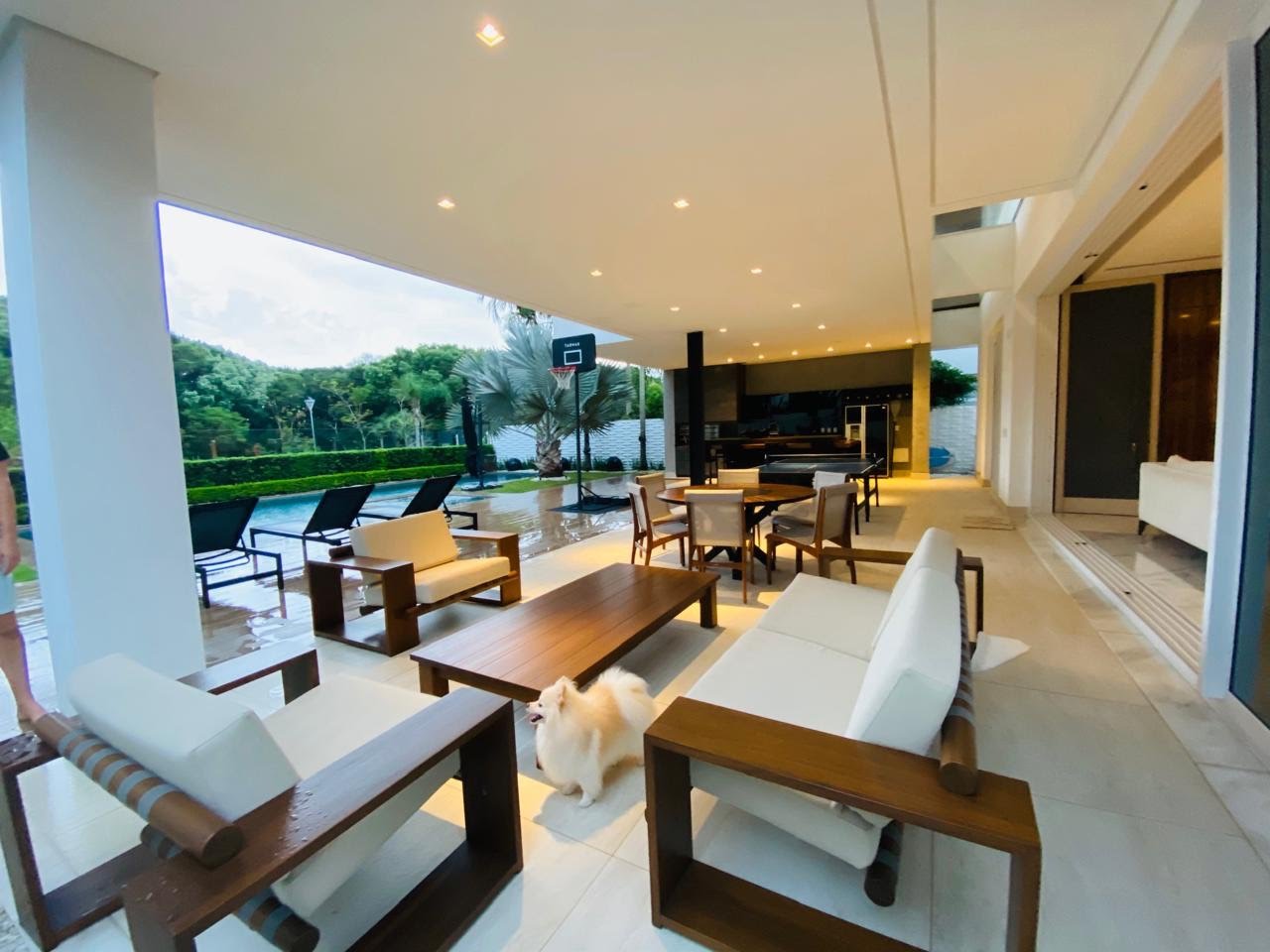 Casa à venda com 5 quartos, 4 suítes, 3 vagas e 967m² no Jurerê Internacional, Florianópolis (SC) — foto 18 de 30