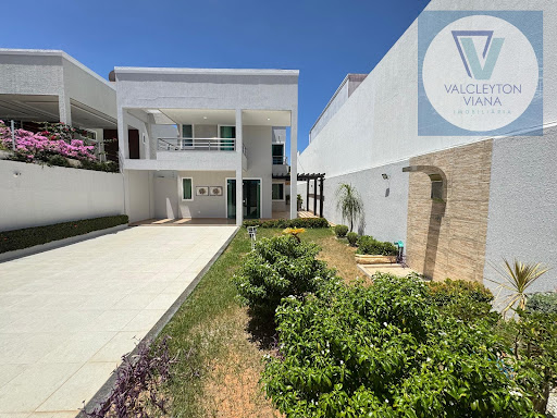 Casa Duplex à Venda em Sobral: 5 Suítes, 260m², Juvêncio de Andrade
