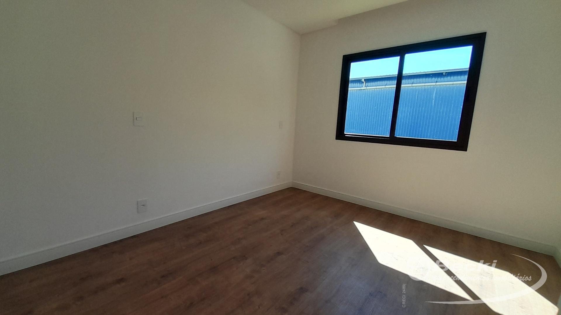 Casa à venda com 4 quartos, 1 suíte, 4 vagas e 131m² no Glória, Joinville (SC) — foto 21 de 22
