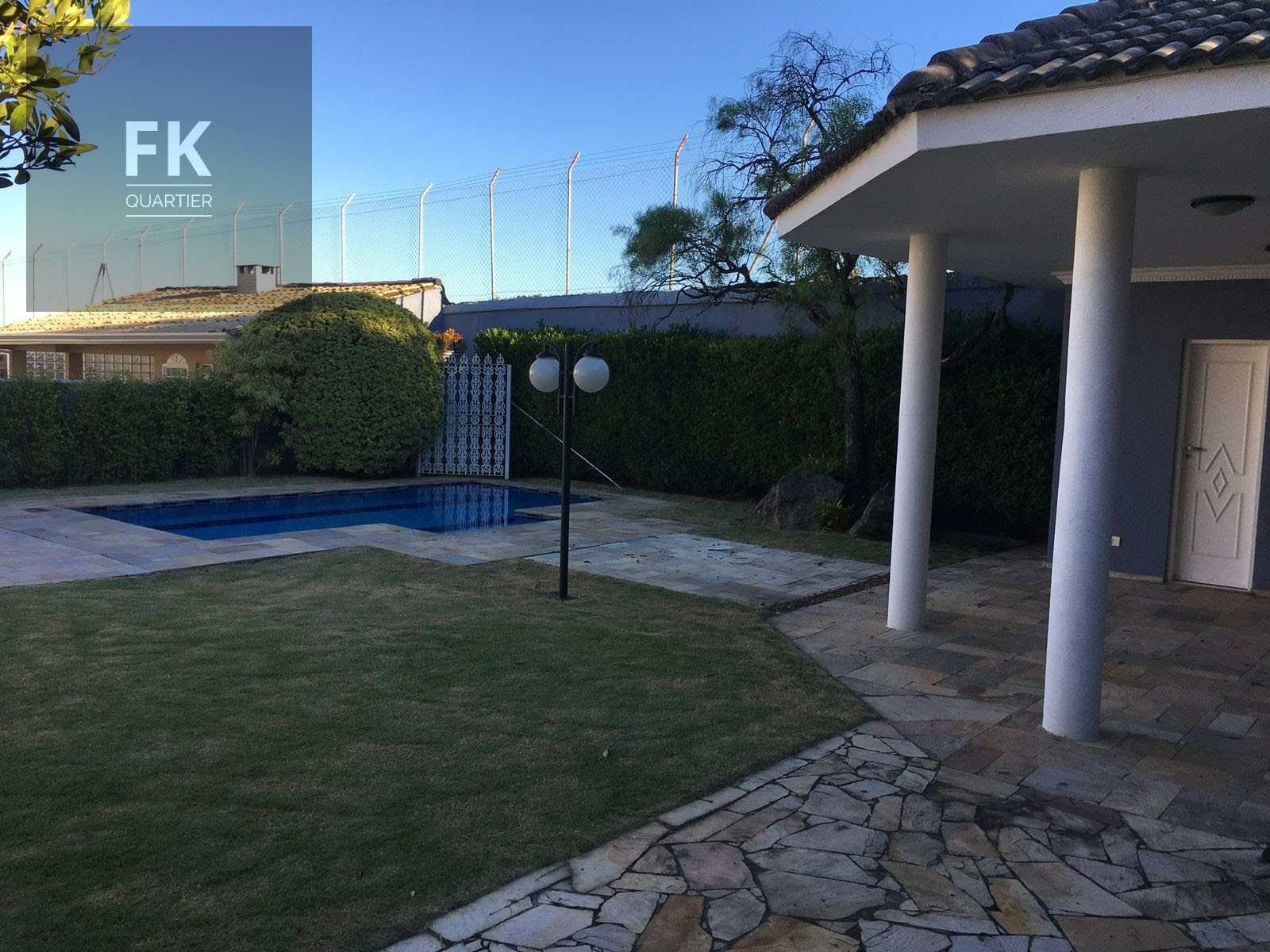 Casa à venda com 4 quartos, 4 suítes, 4 vagas e 400m² no Alphaville Residencial Dois, Barueri (SP) — foto 2 de 19