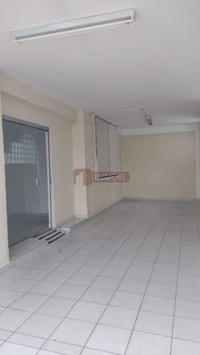 Prédio Comercial em Taubaté: 394m² à Venda ou Locação