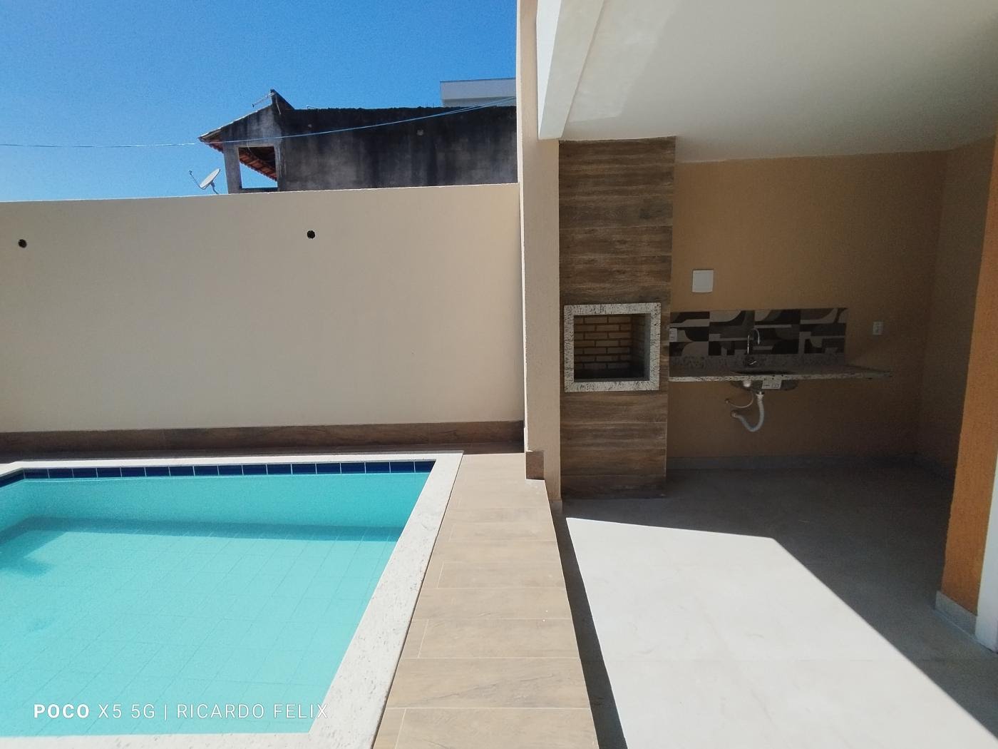 Casa à venda com 3 quartos, 1 suíte, 2 vagas e 210m² no Village, Rio das Ostras (RJ) — foto 5 de 8