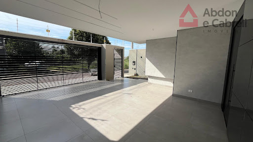 Amplo espaço da garagem