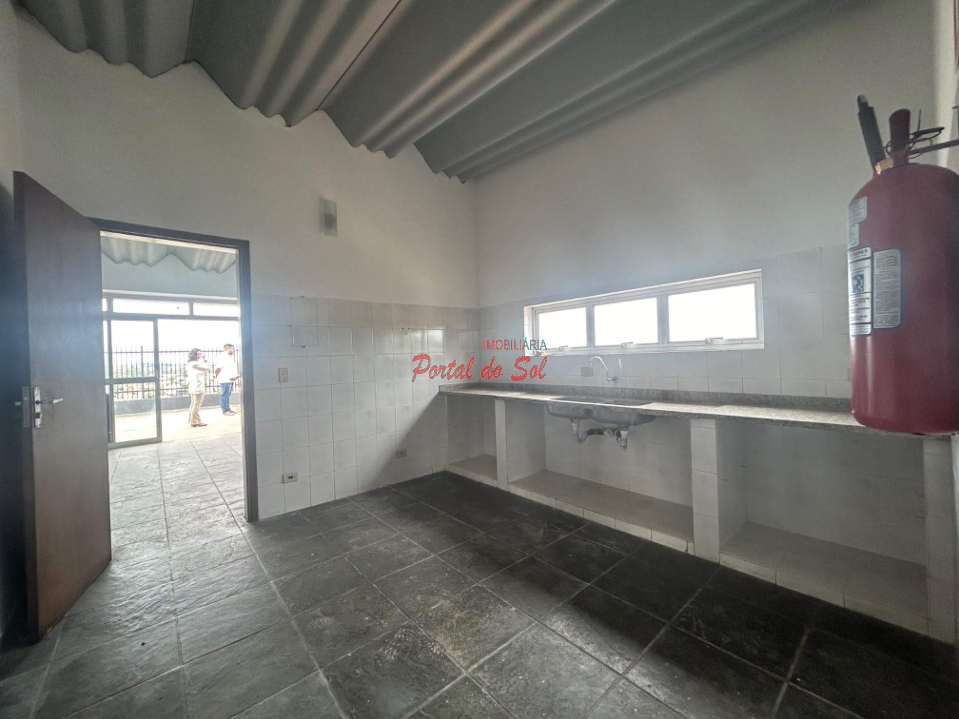 Comercial para alugar com 1 banheiro e 400m² no Centro, Santo Antônio da Platina (PR) — foto 9 de 11