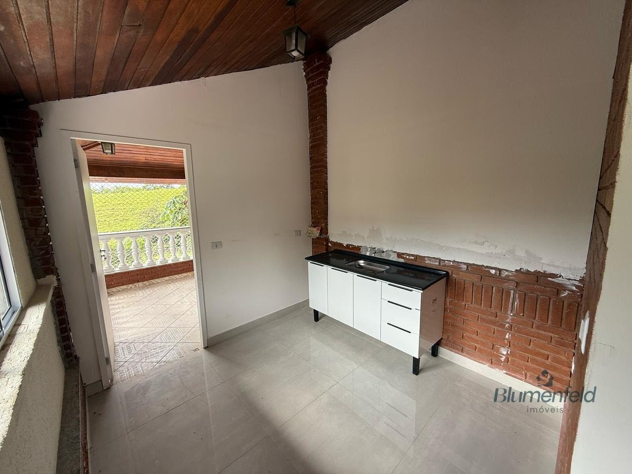 Casa para alugar com 5 quartos, 2 suítes, 4 vagas e 250m² no Vila Arujá, Arujá (SP) — foto 15 de 25