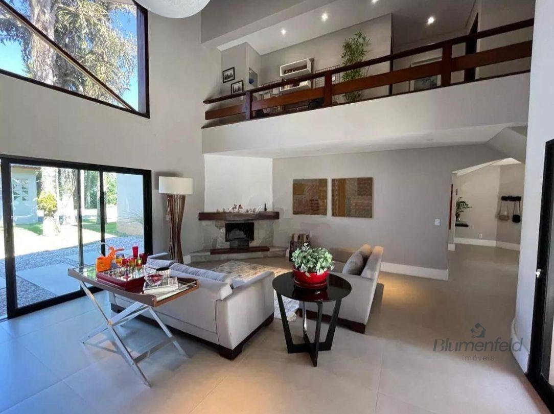 Casa à venda com 4 quartos, 3 suítes e 435m² no Condominio Arujazinho I II III, Arujá (SP) — foto 8 de 30
