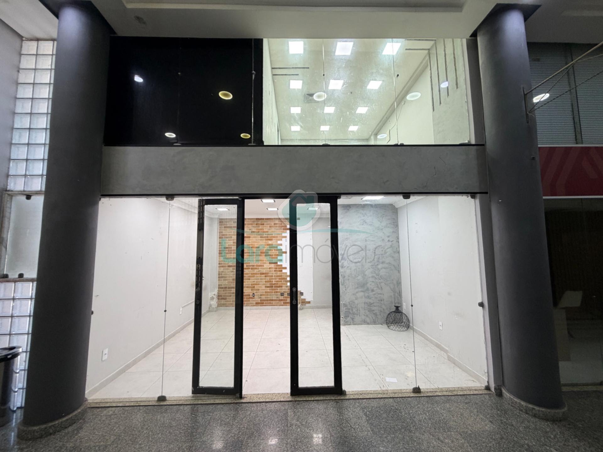 Comercial à venda com 1 banheiro e 22m² no Centro, Macaé — foto principal