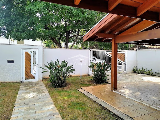 Casa, 4 quartos, 258 m² - Foto 1