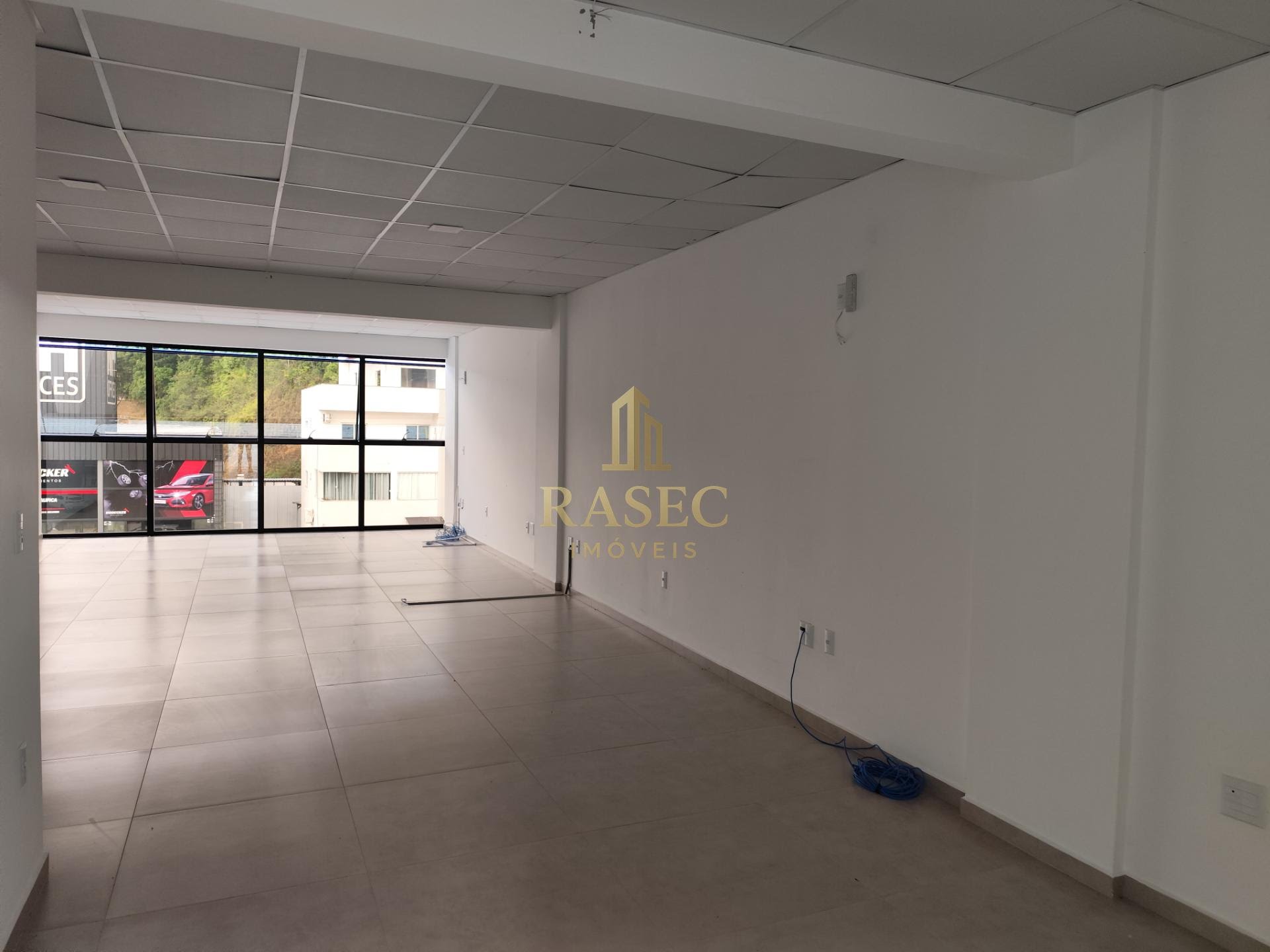 Comercial para alugar com 1 banheiro, 1 vaga e 57m² no Souza Cruz, Brusque (SC) — foto 2 de 4